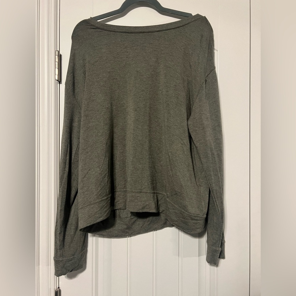 Green long sleeve blouse